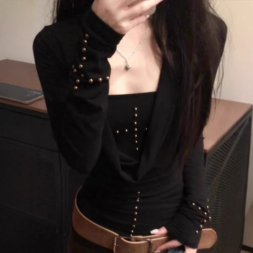 Y2k Dark Girl Cross Long Sleev - огляд і ціна T-Shirts