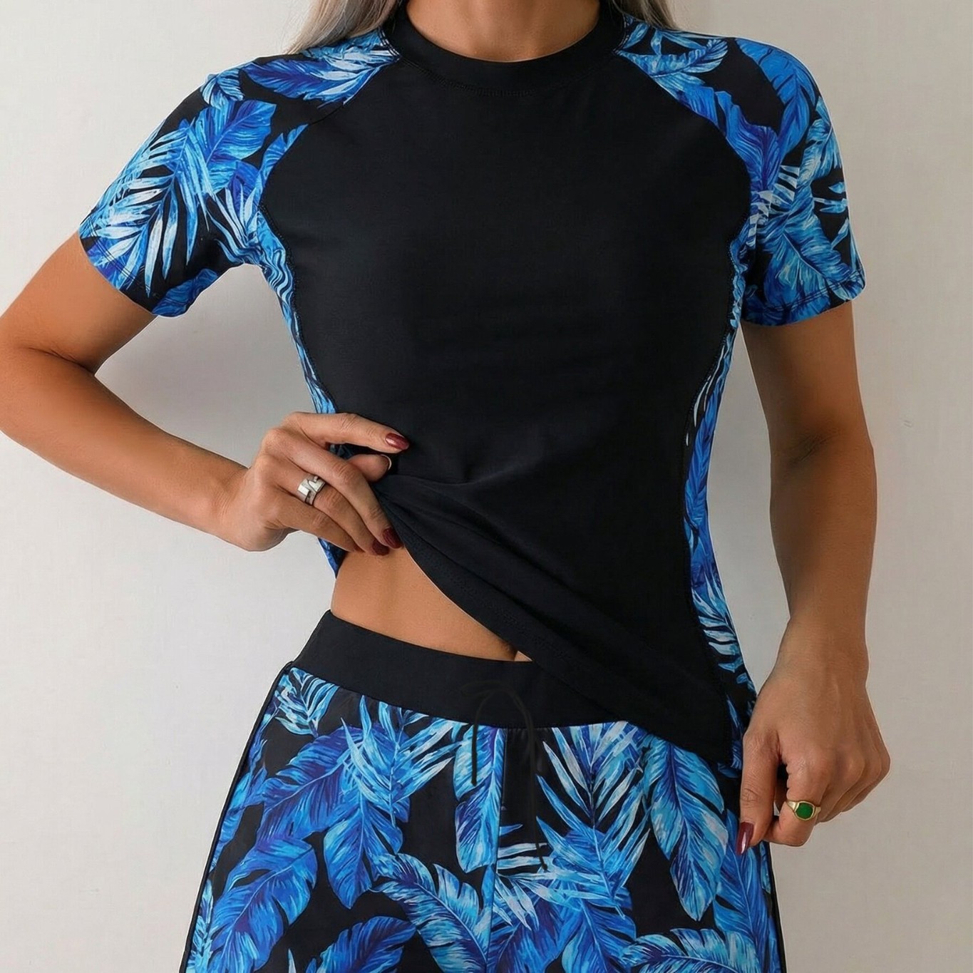 Woman Tankini With Shorts Crop - огляд і ціна Shorts